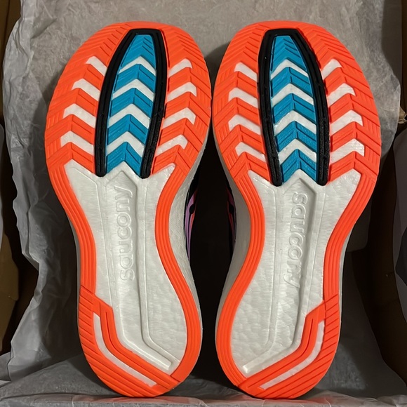 Women’s Saucony Endorphin Pro - Picture 3 of 5